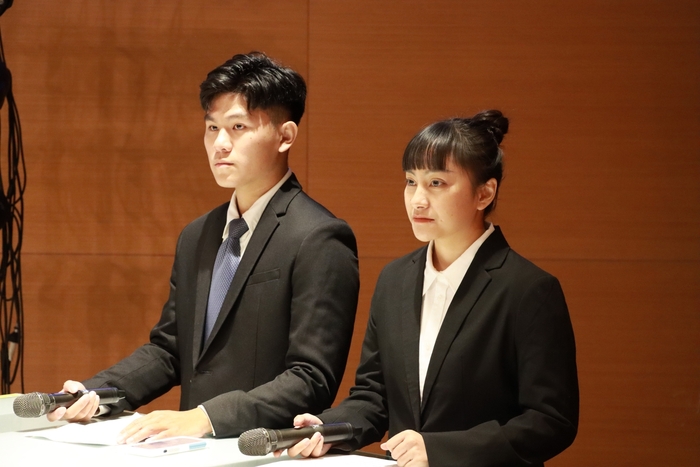 美麗、帥氣的司儀